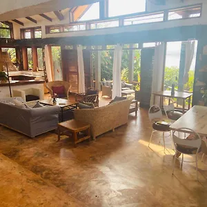 Guest house Homeonthenile, Jinja
